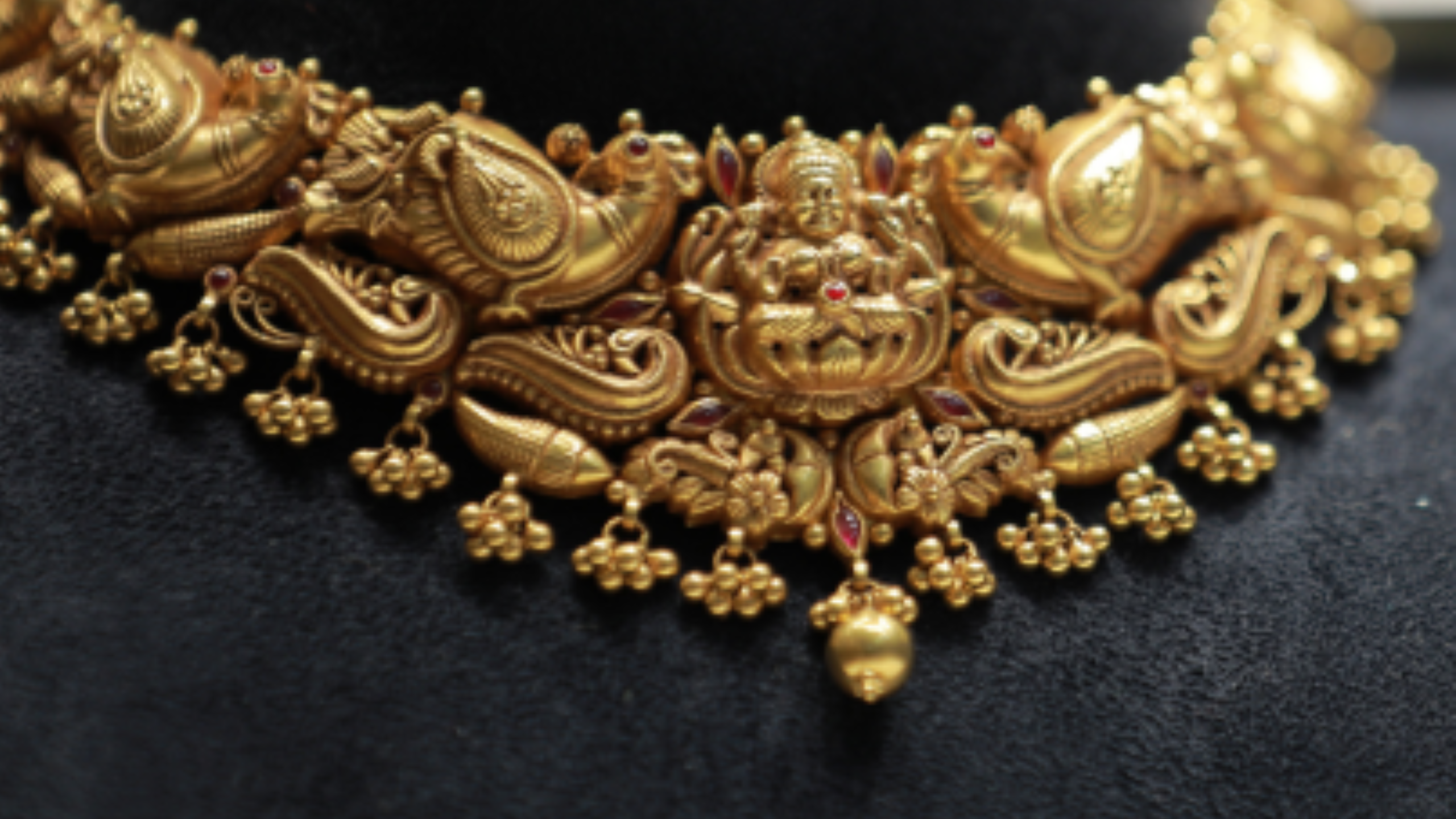 Discover Exquisite Temple Jewellery at hiya jewellers in Tirupati - Cover Image